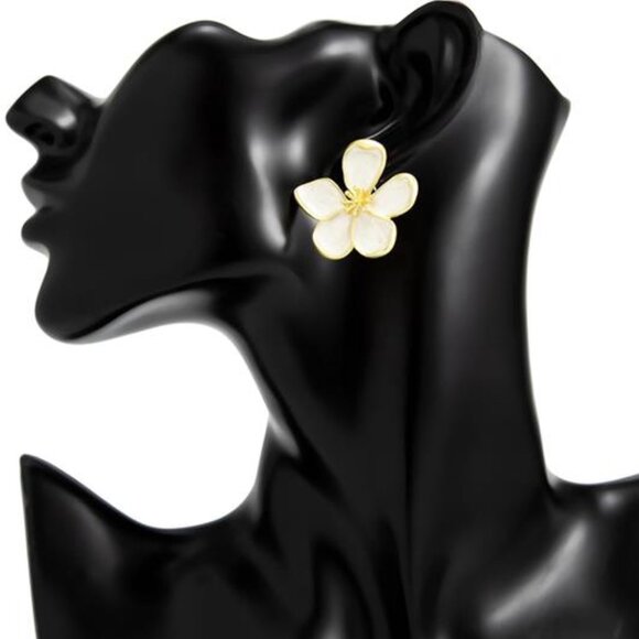 Pearl Flower Earrings for Women Chunky Gold Floral Statement Trendy Jewelry - Picture 3 of 6